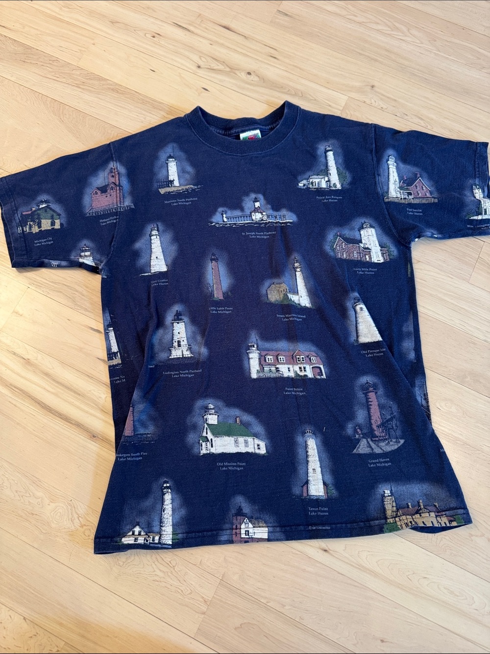 Vintage 90s AOP All Over Print Michigan Lighthouse Beach T-Shirt Tee-M